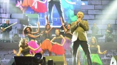 Karel Gott má za sebou ohromný koncert, vystoupily i dcery! VIDEO