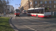 Města a obce sužuje drahota. Hrozí zavírání škol a omezování MHD