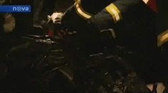 VIDEO: Srážka auta s motorkou málem stále jeden život
