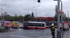 Masakr v Modřanech: Tramvaj rozpárala autobus plný dětí