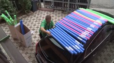 Krupobití způsobilo na autech milionové škody. Takto je ochráníte