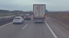 VIDEO: Útok na kamion na D5. Spolujezdec v BMW mu za jízdy prostřelil okno