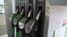 Pohonné hmoty mají zdražit. Na vině je slabší koruna i konec ruského plynu