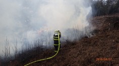 Hasiči se z tepla neradují! O víkendu skokově přibylo požárů