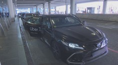Taxíky se mají vrátit na pražské letiště. Cestující si stěžují