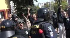 Dva mladíci údajně napadli pravicového radikála