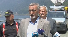 Saský ministr v Českém Švýcarsku: Pro úspěšné uhašení budou klíčové zásahy ze vzduchu