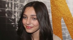 Charlotte Gottová shodila šaty. Odvážná fotka vzbudila pořádný rozruch