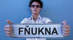 Značky na přání jdou na dračku. Tohle jsou ty zatím nejvtipnější!
