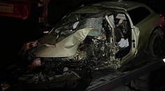 Auto přerazilo u Prahy strom, řidič na místě zemřel