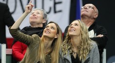 OBRAZEM: Takhle tenistům fandily jejich krásky!