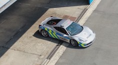 Policie dohlídne na tuningový sraz. K tomu určené ferrari ale na silnice nemůže