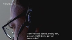 Přítel na mě jde s nožem, volala žena na linku 158. Pomoc nepřijela! PŘEPIS TELEFONÁTU