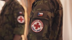 U vojenských zdravotníků jde o čas. Mnohdy mají hodně pacientů najednou