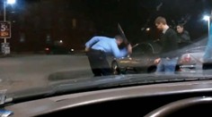 VIDEO! Brutální policista zmlátil řidiče!