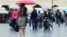 Předpověď počasí: Česko čeká sychravý týden, mlhy i bouřky