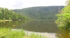 Výlet na Plešné jezero si užijí peší i cyklisti! Vyhloubil ho ledovec
