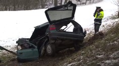 Auto vylétlo ze silnice a přerazilo strom. Mladík neměl šanci přežít