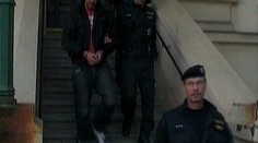 Rosenbergova manželka prý oloupila mladou dívku, syna chce babička