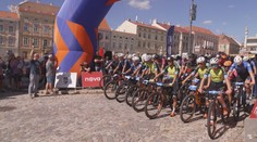 Znojmo hostí cyklistický závod. Kolo pro život se jede ve městě i ve vinicích