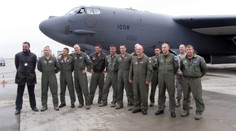 KONEČNĚ! V Ostravě přistál americký BOMBARDÉR B-52