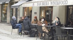 Britové se vrací k normálnímu životu! Otevřou obchody i restaurace