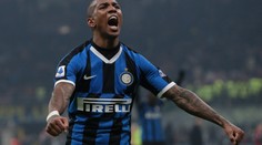 Ashley Young z Interu Milán se podělil o rady a postřehy z centra nákazy