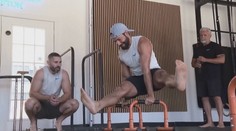 Cvičit se dá i bez drahého vybavení. Kalistenice se věnuje čím dál tím víc lidí