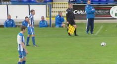 VIDEO: To je borec! Dal gól přes půl hřiště