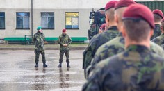 Vojáci se v baru porvali, napadli i policistu! Kvůli urážce padlých