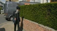 Ve 102 letech běhá maratony. Říkají mu Tornádo v turbanu
