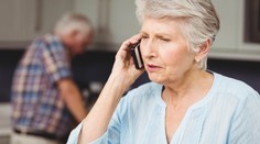 Uslyšela hlas dcery v telefonu a poslala peníze. Žena naletěla podvodníkům