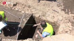 Havlíčkobrodské náměstí vydalo tajemství: Základy domu z doby vzniku města