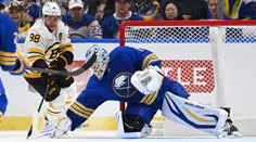 To se opravdu nepovedlo, brankář NHL školácky chyboval