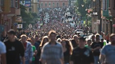 PROTIVLÁDNÍ DEMONSTRACE V PRAZE! Tisíce lidí požadují DEMISI NEČASE!