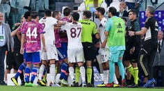 Bláznivý závěr zápasu Juventusu. Neuznaný gól v nastavení a čtyři červené