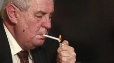 Zeman si poranil koleno a musel do nemocnice! Jak se mu to stalo?
