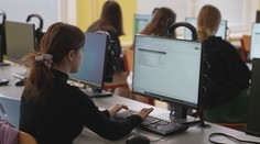 Umělou inteligenci už využívají také školy. Učitelé i žáci se s ní učí pracovat