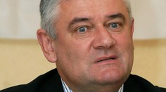 Šéf slovenských nacionalistů Slota nezná slova hymny