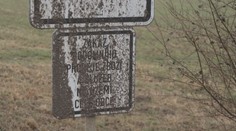 Bahenní peklo: Obec na Svitavsku denně znečišťují náklaďáky ze stavby dálnice