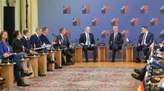 V Praze jednali členové NATO. Ukrajinská budoucnost je v alianci, řekl Stoltenberg