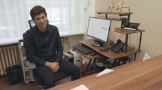 Nejmladšímu řediteli školy v Česku je 24 let. Klobouk dolů, říkají kolegové