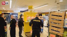 Zloděj na Vinohradech brutálně pobodal ostrahu supermarketu!