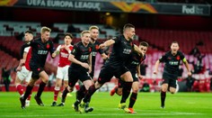 Slavia nastoupí s Kolářem v bráně. Vrací se Olayinka a nechybí Holeš