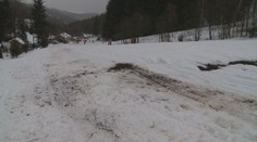 Některé skiareály jsou stále otevřené. Předpověď počasí ale lyžování nepřeje