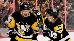 Kapanen skóroval ukázkovou ulejvkou, ohromil i baseballový Pittsburgh