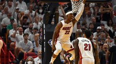 Butler dotáhl Miami 45 body k druhému vítězství. Překvapivě prohrál Phoenix