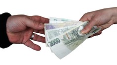 V Praze byli zadrženi dva dopravní policisté. Jsou podezřelí z korupce