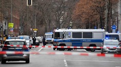 Drama v Berlíně! Útočník vtrhl do kavárny Starbucks a začal tam střílet