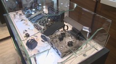 V Karlových Varech ukradli šperky za miliony. Zloději jsou na útěku